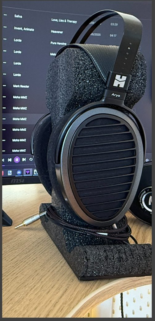 Casque HiFiMAN Arya sur station